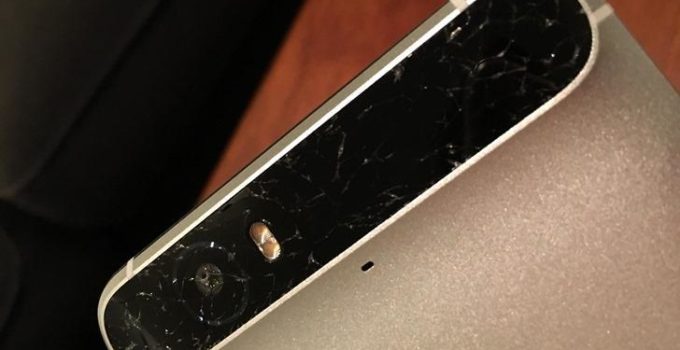 Huawei Nexus 6P Rückseitenglas zerspringt ohne Fremdeinwirkung