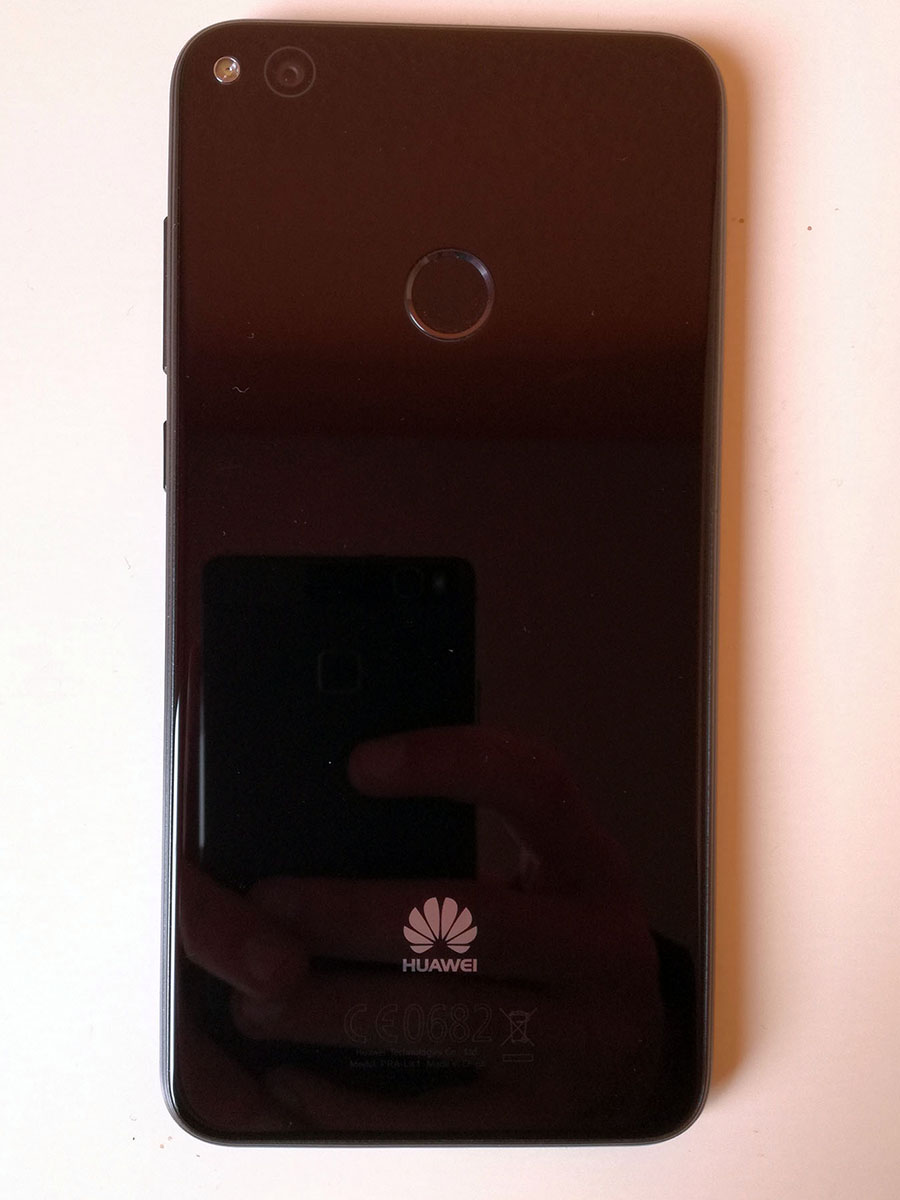 Huawei P8 Lite 2017: Der Nachfolger des Erfolgsmodells im Test 7 Huawei P8 Lite 2017 Rückseite