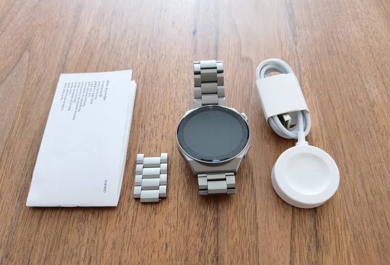 HUAWEI Watch GT 3 Pro Test: Edler Zeitmesser in Titan & Keramik 5 HUAWEI Watch GT 3 Pro Test Unboxing