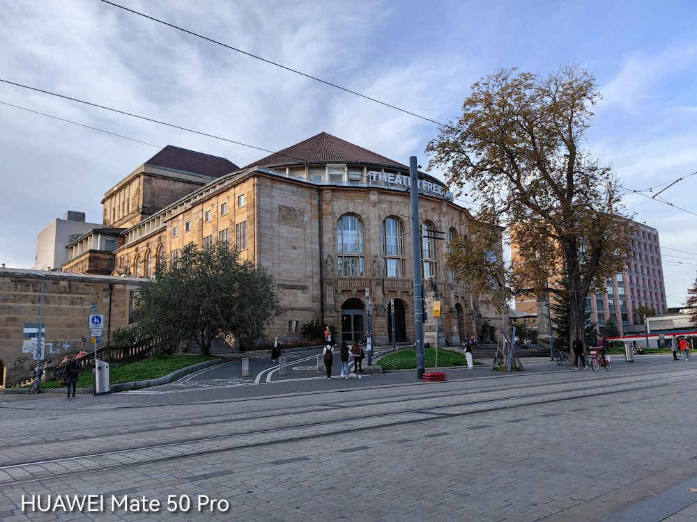 Kameravergleich - HUAWEI Mate 50 Pro vs. Samsung Galaxy S22 Ultra 5 HUAWEI Mate 50 Pro Hauptkamera 2