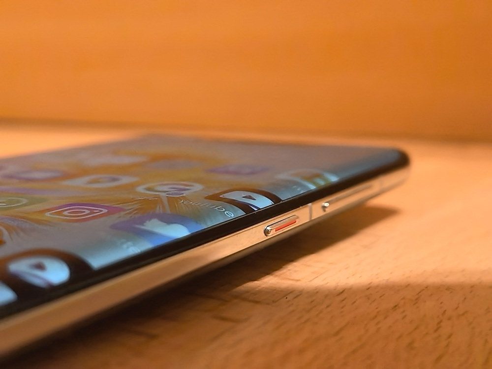 HUAWEI Mate 50 Pro Test - Eines der besten Smartphones 2022 mit einem Haken 4 HUAWEI Mate 50 Pro Rahmen 3