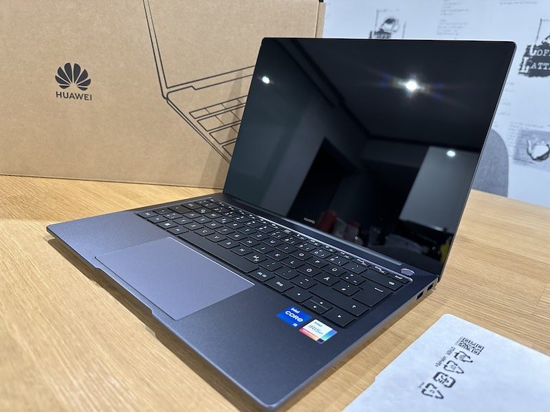 HUAWEI MateBook 14 (2023) im Test - Produktpflege auf hoher Qualität? 5 HUAWEI MateBook 14 2023 Test Display